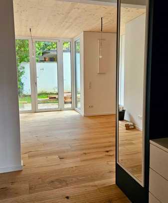 Erstbezug mit Balkon und EBK: Exklusive 4-Zimmer-Maisonette-Wohnung mit geh. Innenausstattung