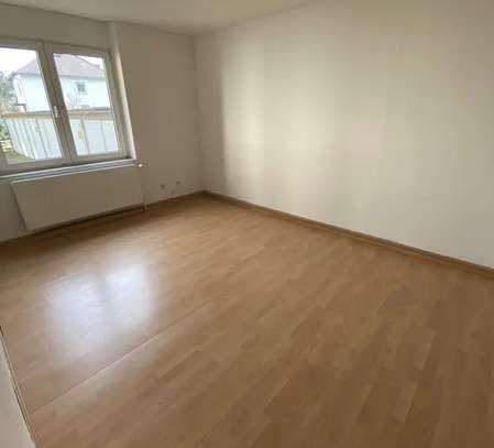 Schöne 3 Zimmer Wohnung in zentraler Lage INKLUSIVE Stellplatz