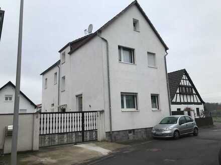 Provisionsfrei! Saniertes Einfamilienhaus mit viel Platz und großem Garten