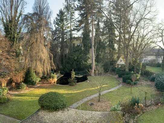 Villenanwesen mit Parkgrundstück in Bestlage Holbeinviertel