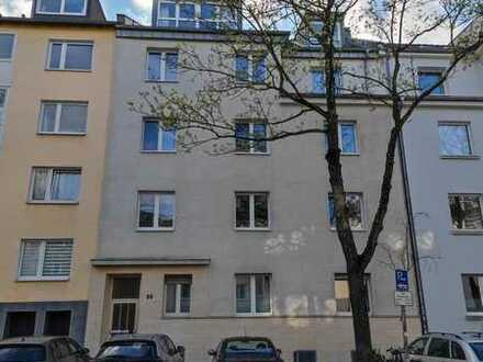 Sülz, 4 Zimmerwohnung mit Terrasse und Gartenzugang