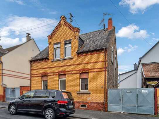 Charmantes, sanierungsbedürftiges Haus im Herzen von Wiesbaden-Schierstein