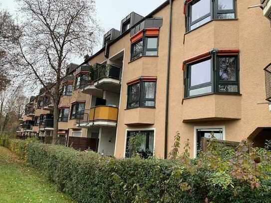 Gepflegte ruhige 3 ZKB Wohnung mit herrlichem Blick ins Grüne