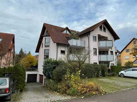 großzügige 3 Zi.-Wohnung mit EBK, Balkon und TG- Stellplatz für ruhige Mieter