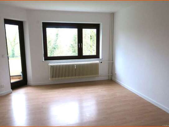 Renovierte Dreiraumwohnung mit EBK und Balkon in beliebter Lage