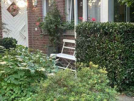 Gelegenheit - Reihenhaus in D´dorf Niederkassel mit Garten