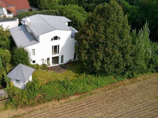 UNIKAT eines renommierten Architekten in ruhiger Bestlage von HÖSEL