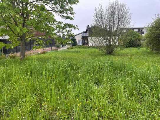 Bauplatz für Einfamilienhaus oder Doppelhaus