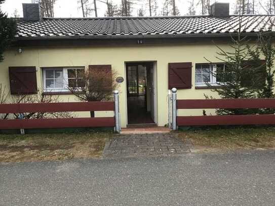 Exklusive, vollständig renovierte 2-Zimmer-EG-Wohnung mit Balkon und EBK in Hitzacker (Elbe)