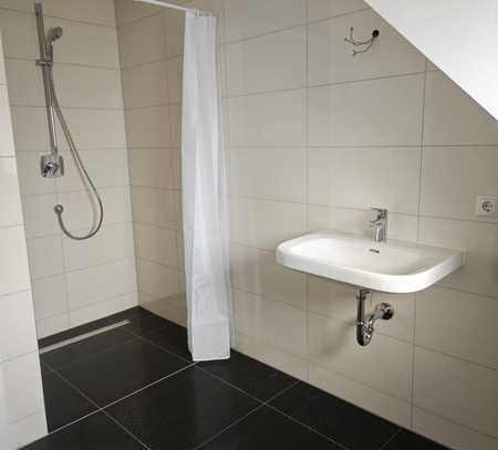 Exklusive 3-Zimmer-Dachgeschosswohnung mit gehobener Innenausstattung mit Balkon in wertingen