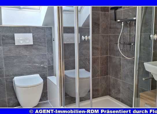 AGENT`s DACHWOHNUNG IM 5-FH MIT GROSSEM GARTEN