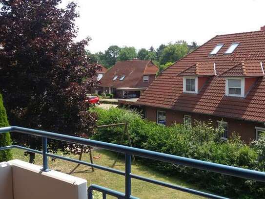 Ruhige, helle, renovierte 3-Zimmer-Wohnung mit Südbalkon und Einbauküche in Gifhorn (Kreis)