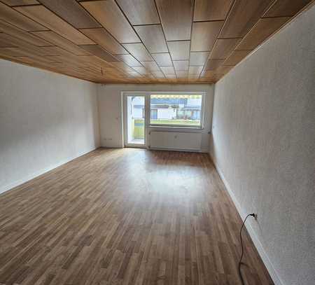 Frisch renovierte 3-Zimmerwohnung mit Garage und Außenstellplatz
