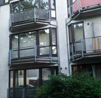 Gepflegte 2-Raum-Wohnung mit Balkon und Einbauküche in Bonn-Bad Godesberg