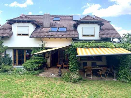 Einzigartiges 284 m² grosses Einfamilienhaus in bevorzugter Lage * In direkter Waldnähe! *