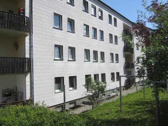 Renovierte 3 - Zimmer Wohnung mit Balkon in Stadtlage!