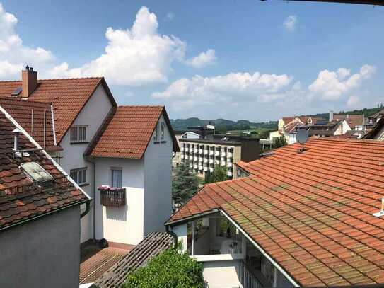 Helle 3-Zimmer-Wohnung mit Balkon in Stadtmitte