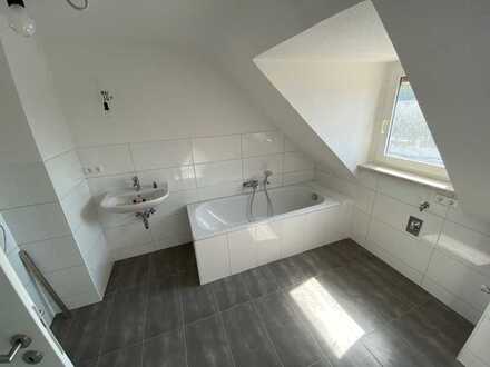 Klimatisierte 3 ZKB Dachgeschosswohnung
