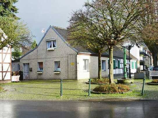 Hübsches und liebevoll gepflegtes Einfamilienhaus in 40593 Düsseldorf- Urdenbach