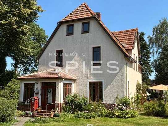 Großzügiges Einfamilienhaus mit Ausbaureserve und historischem Charme