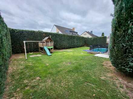 Modernisierte Souterrain-Wohnung mit Garten und Pool in Velber zu vermieten!