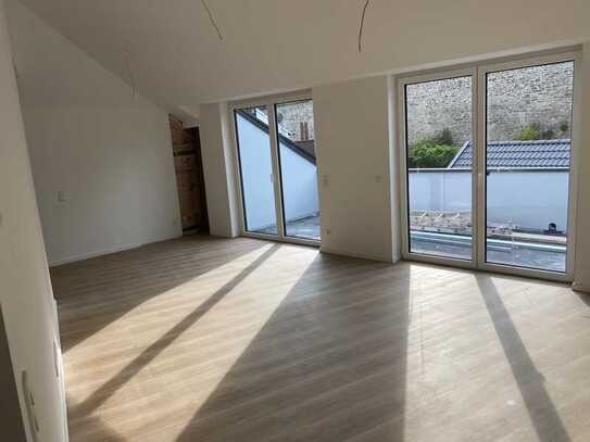 Stilvolle 2,5-Zimmer-Penthouse-Wohnung mit Loggia im Zentrum von Herzogenrath