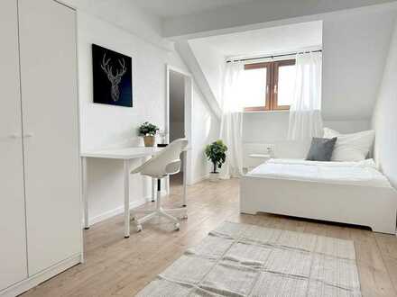 WG / shared flat! Modernes WG-Zimmer in frisch renovierter Wohnung zu vermieten!