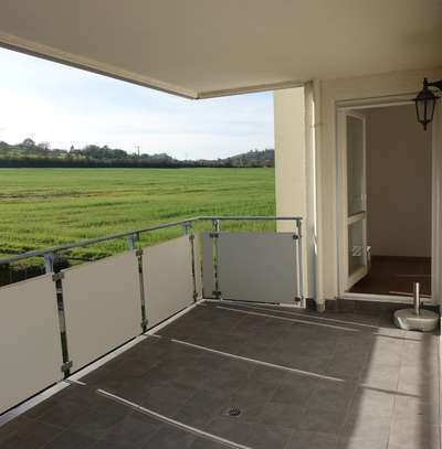 Schöne 3-Zimmer-Wohnung mit großem Balkon, Blick ins Grüne und hervorragender Anbindung