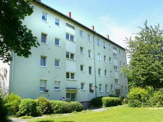 Helle 2 Zimmer Wohnung mit Loggia