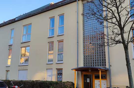 Geschmackvolle 3-Zimmer-Dachgeschosswohnung mit Einbauküche in Mahlow - provisonsfrei