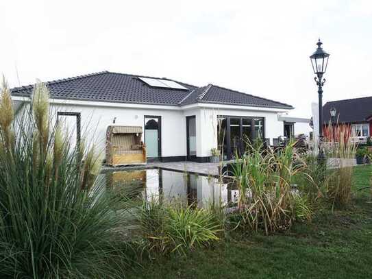 Neuwertiger Bungalow in traumhafter Sonnenlage – Modernes Wohnen inmitten der Natur