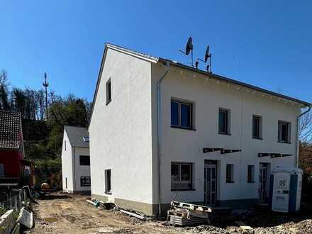 Neubau - exklusive Doppelhaushälfte