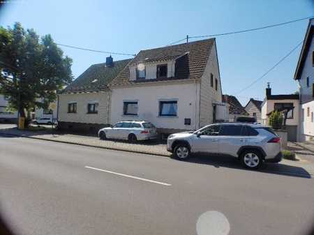 *** Gepflegtes 1-2 Familienhaus ***