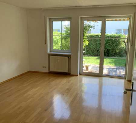 Helle 4,5-Zimmer-EG-Garten-Wohnung in Unterhaching mit Tiefgarage