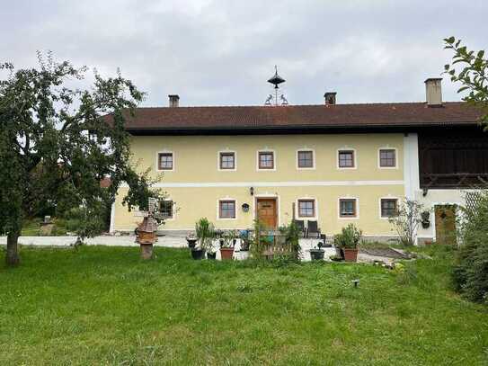 Geräumiges, stilvolles 5,5-Zimmer-Bauernhaus bei Burghausen