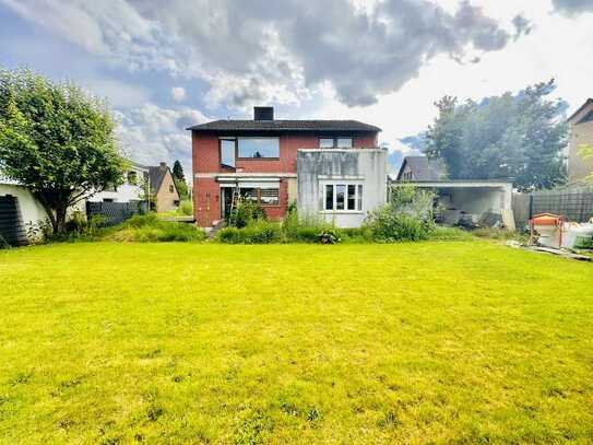 BIETERVERFAHREN AB 420.000€ 2-Familienhaus, freistehend mit viel Potenzial, großem Garten, 2 Garagen