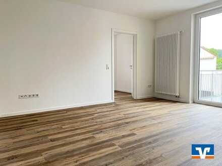 Lichterfülltes Wohnambiente: Moderne 2-Zimmer Wohnung mit großzügigem Eingangsbereich und Balkon!