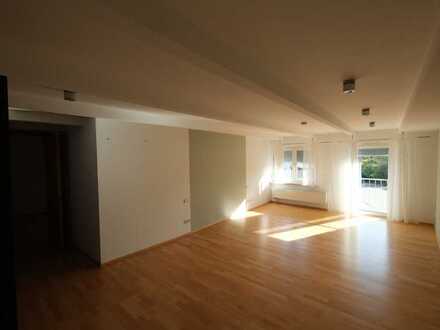 Ansprechende 4-Zimmer-Wohnung mit EBK in Rottenburg am Neckar