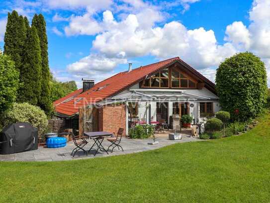 Energetisch modernisiertes Einfamilienhaus mit Einliegerwohnung in sonniger Ortsrandlage mit unve...