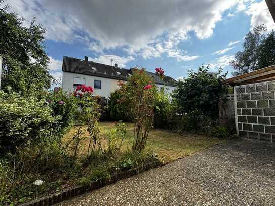 Schönes Reihenmittelhaus in Schwabach mit Garten und Einzelgarage