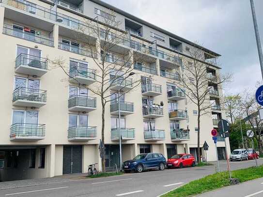 Schöne, bezugsfreie 2-Zimmer-Wohnung in unmittelbarer Nähe der Unikliniken, Freiburg-Brühl