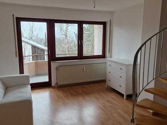 2 Zimmer Maisonettewohnung mit Balkon - nähe Missioklinik!