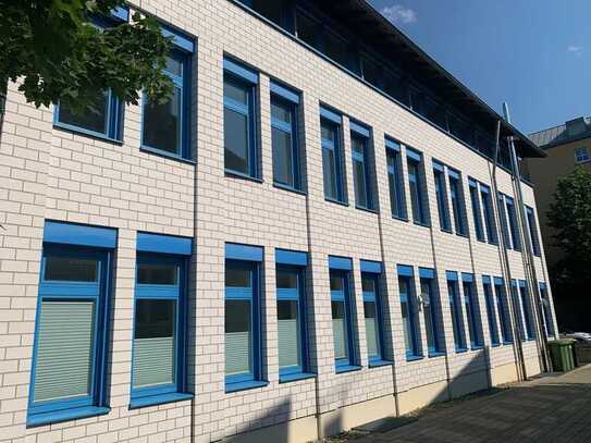 Mieterprovisionsfrei in Rastatt - Büro über 2 Etagen variabel zw. ca. 573 - 593 m²