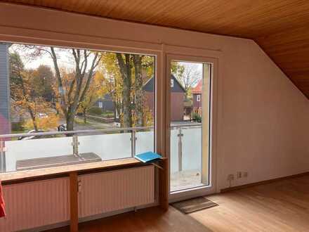 Ansprechende 2-Raum-Dachgeschosswohnung mit EBK und Balkon in Clausthal-Zellerfeld