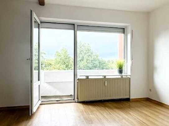 GEMÜTLICH + RUHIG Dachgeschosswohnung mit Loggia und schönem Ausblick