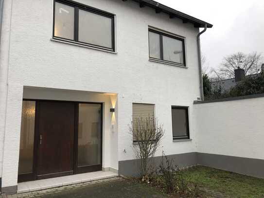 Haus mit Garten in bester Wohnlage im Main-Taunus-Kreis