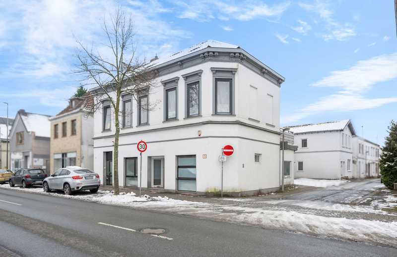 Attraktives Mehrfamilienhaus mit Gewerbeeinheit in zentraler Lage von Bremen‑Vegesack