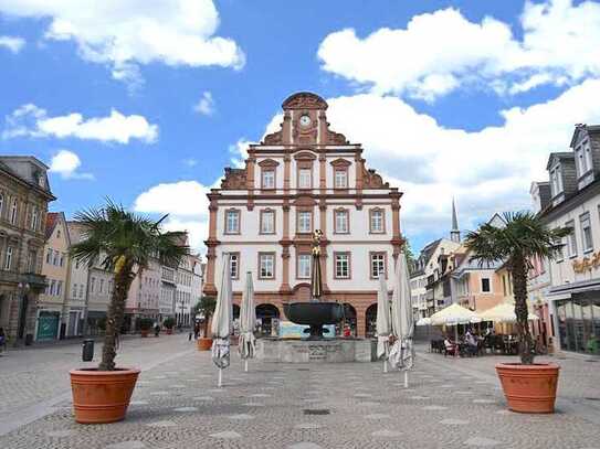 Stilvolle, modernisierte 2-Raum-Wohnung mit EBK in Speyer