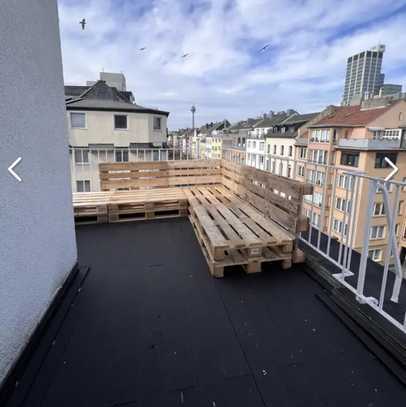 Single-DG-Wohnung mit Balkon und EBK in Düsseldorf