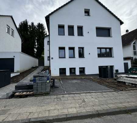 Erstbezug, 2024 renoviert, Nähe Uniklinikum, mit Einbauküche, begrünter Terrasse und Autostellplatz